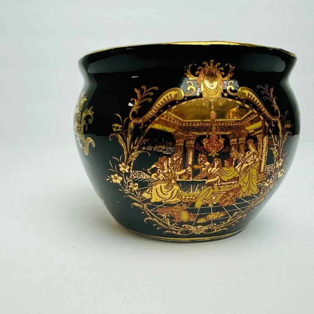 Vintage Mid 20th Century Chinese Black and Gold Vase Pot